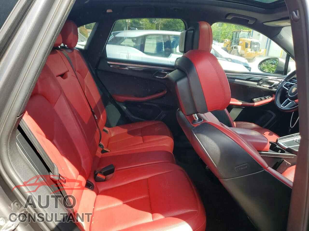 PORSCHE MACAN 2015 - WP1AB2A5XFLB43032
