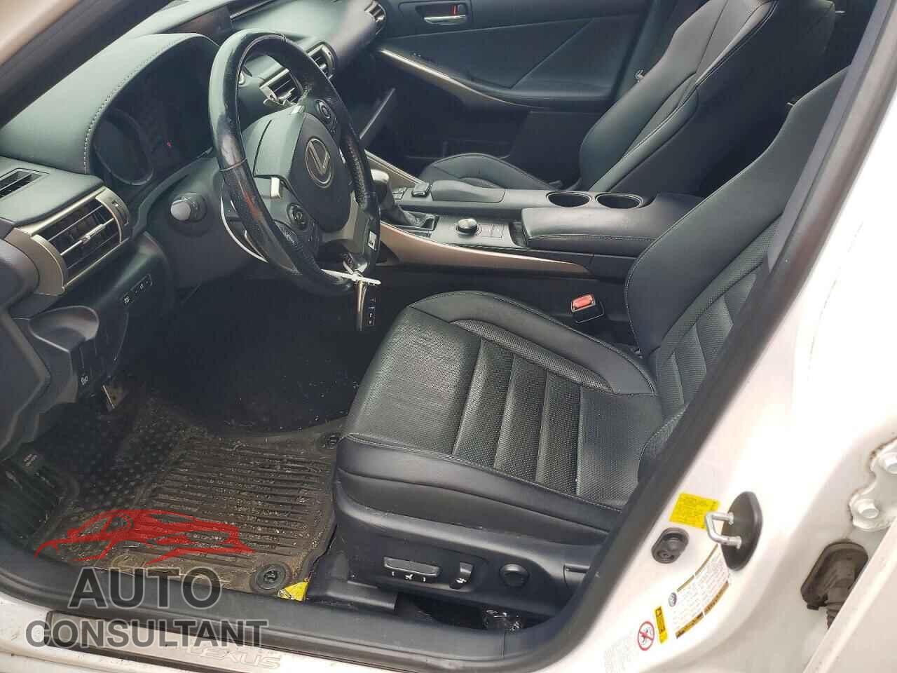 LEXUS IS 2015 - JTHCF1D21F5026873
