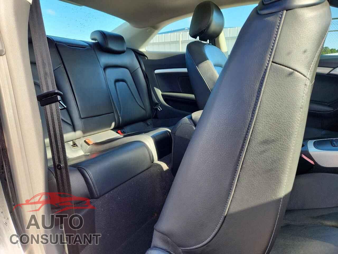 AUDI A5 2010 - WAUCFAFR6AA045511