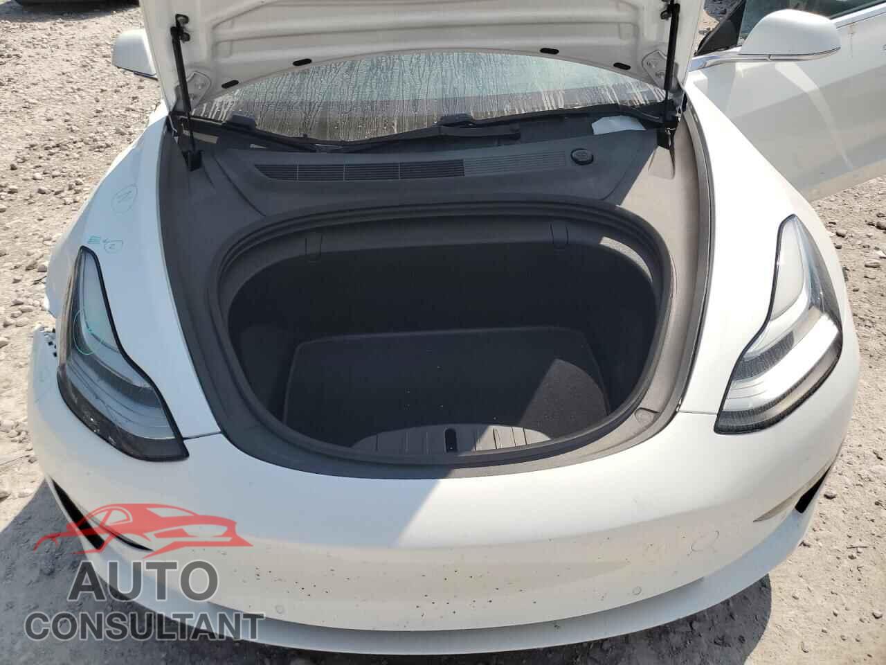 TESLA MODEL 3 2018 - 5YJ3E1EB2JF092455