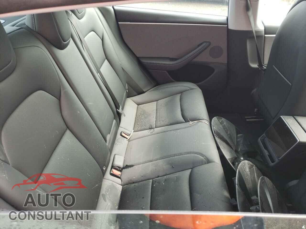 TESLA MODEL 3 2024 - LRW3E7FA8RC201063