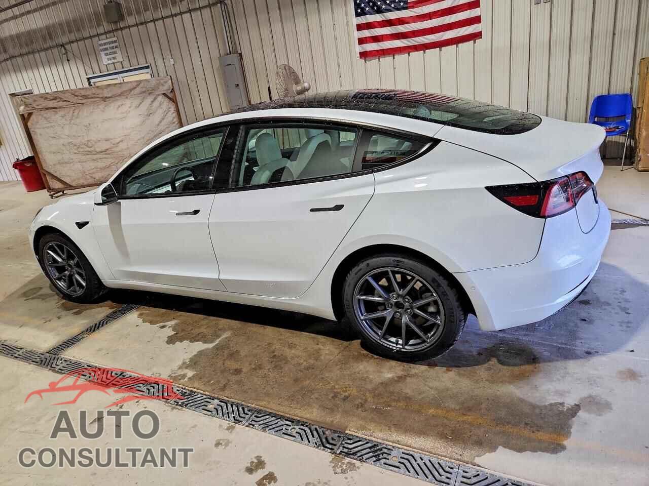 TESLA MODEL 3 2021 - 5YJ3E1EAXMF851817