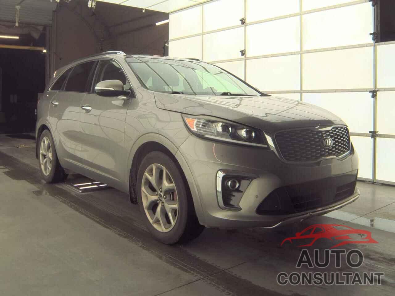 KIA SORENTO 2019 - 5XYPK4A52KG525861