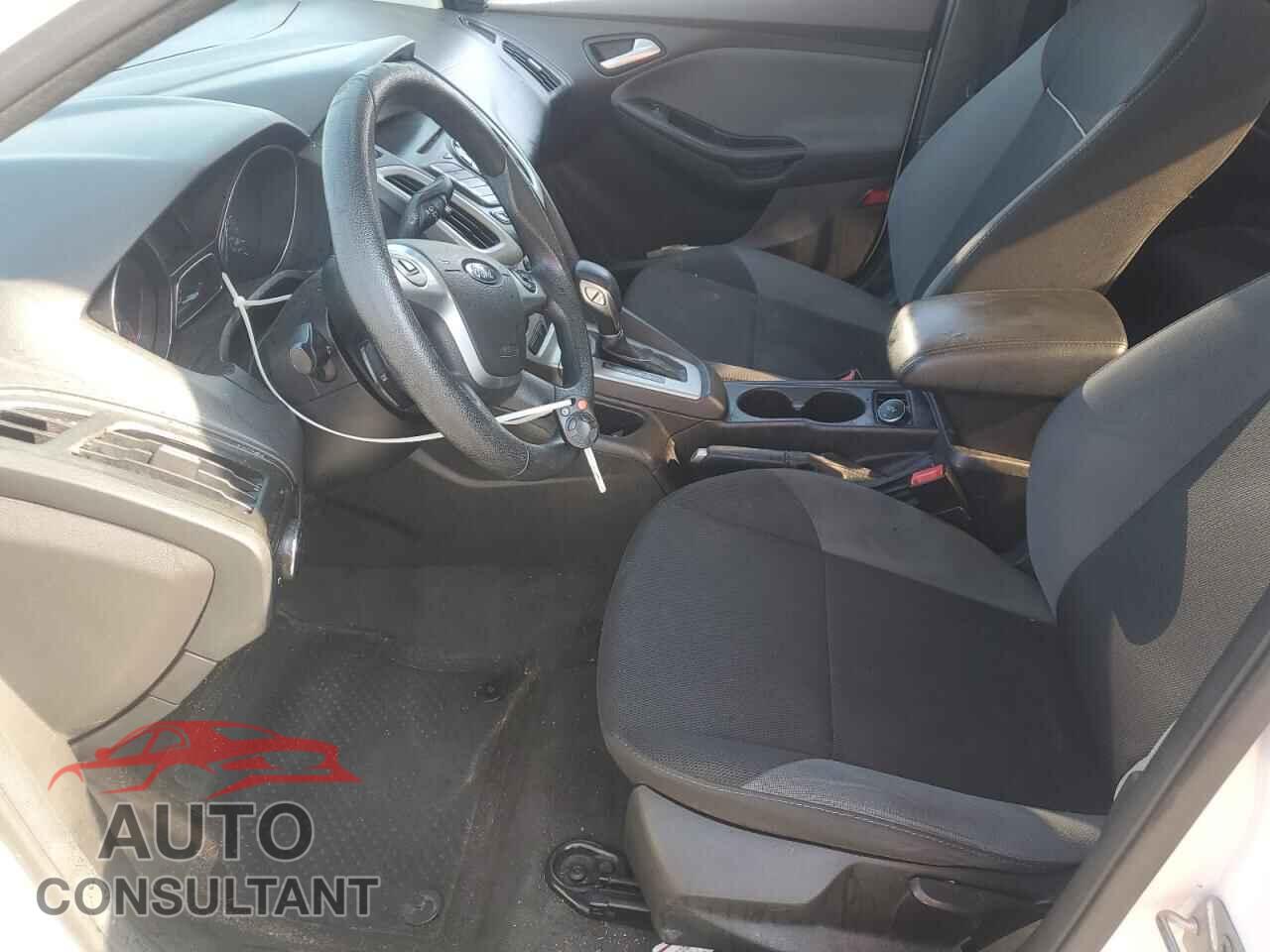 FORD FOCUS 2014 - 1FADP3F22EL135371