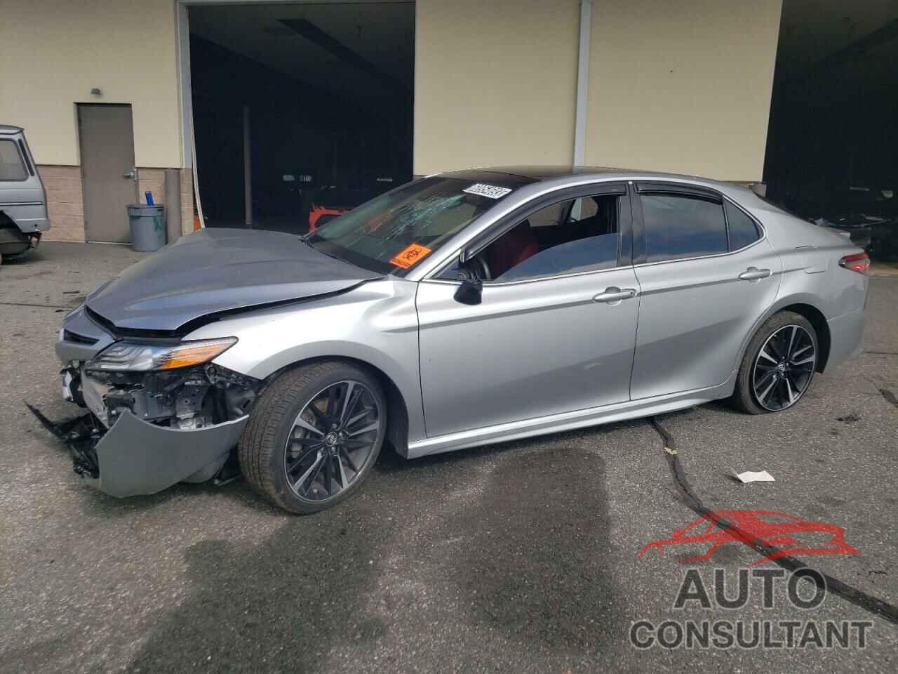 TOYOTA CAMRY 2018 - 4T1B61HKXJU141750