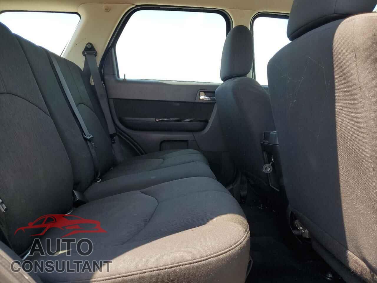MAZDA TRIBUTE 2011 - 4F2CY0C77BKM06461