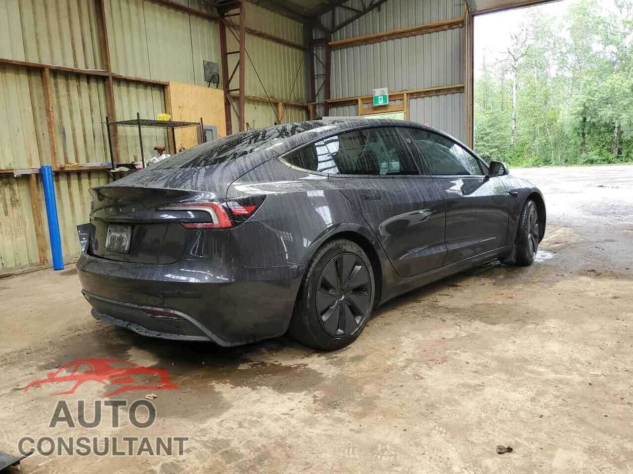TESLA MODEL 3 2024 - 5YJ3E1EA8RF833890