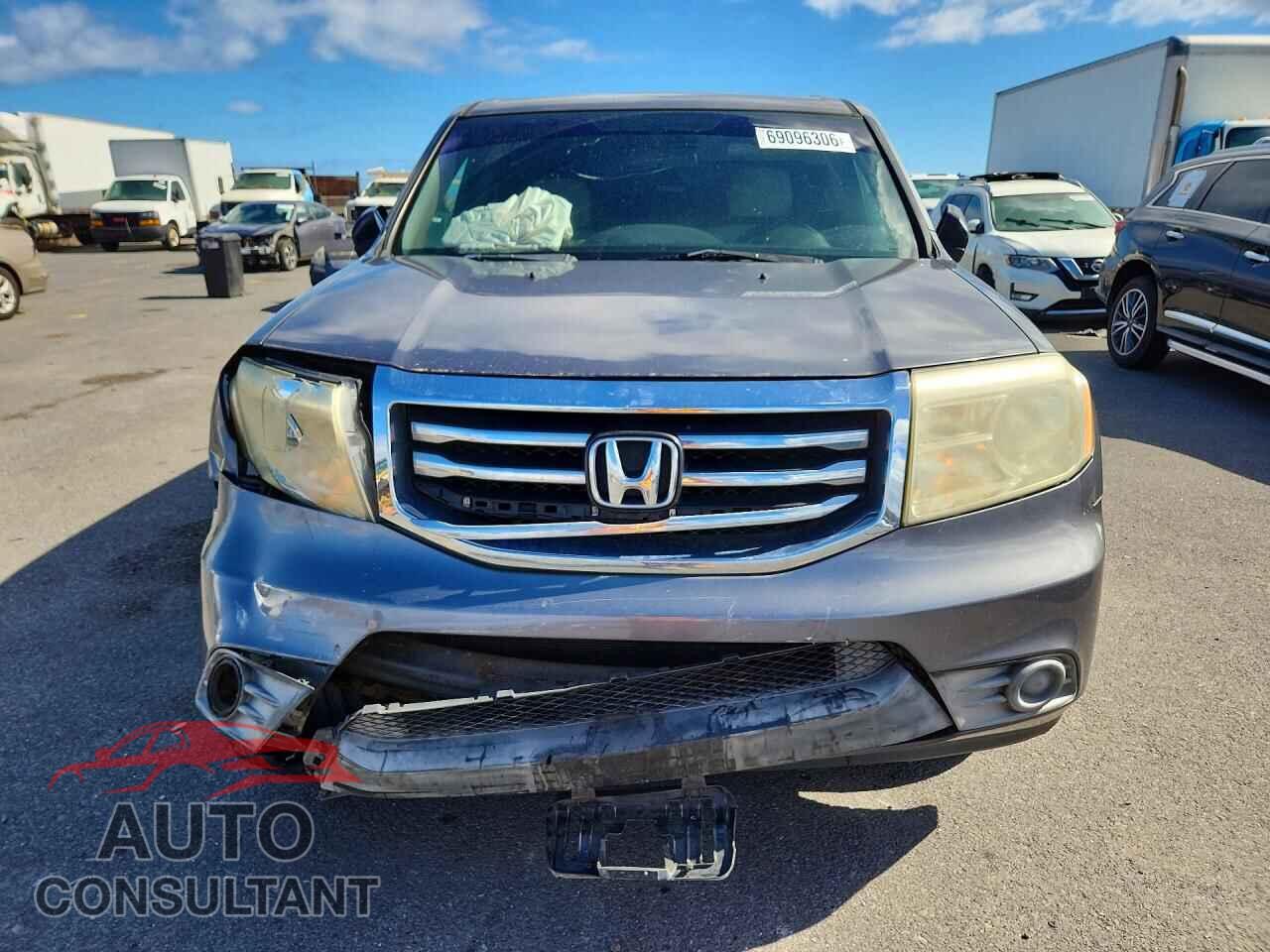 HONDA PILOT 2015 - 5FNYF3H24FB030749