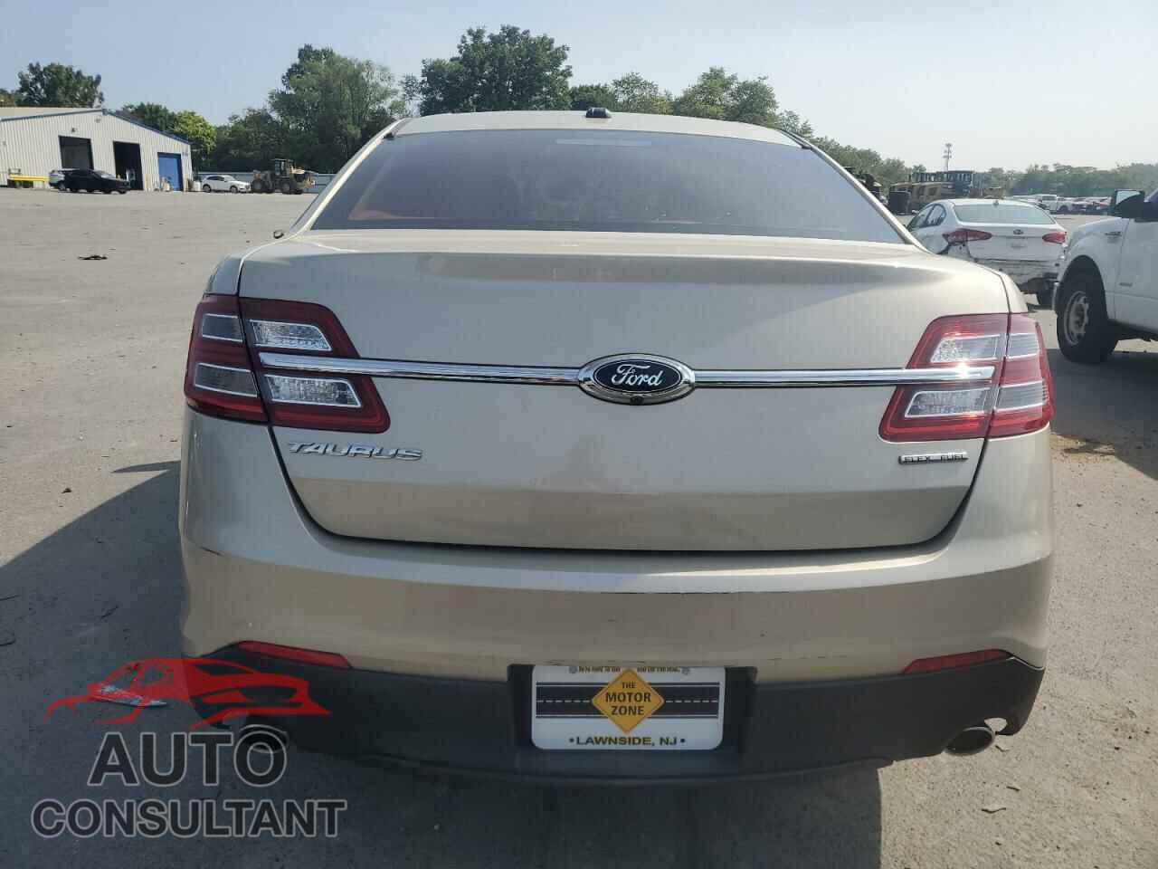 FORD TAURUS 2017 - 1FAHP2D85HG128611