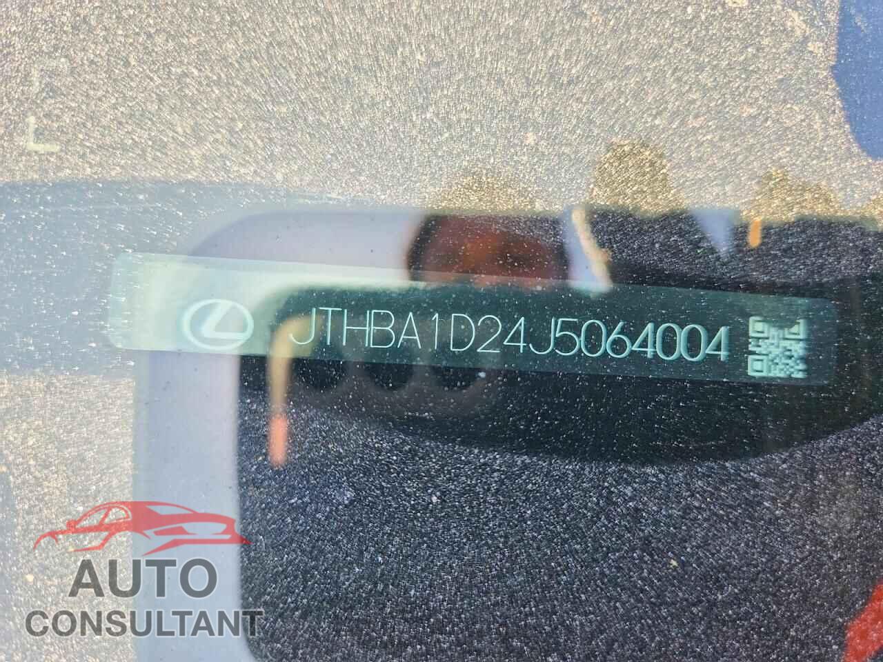 LEXUS IS 2018 - JTHBA1D24J5064004