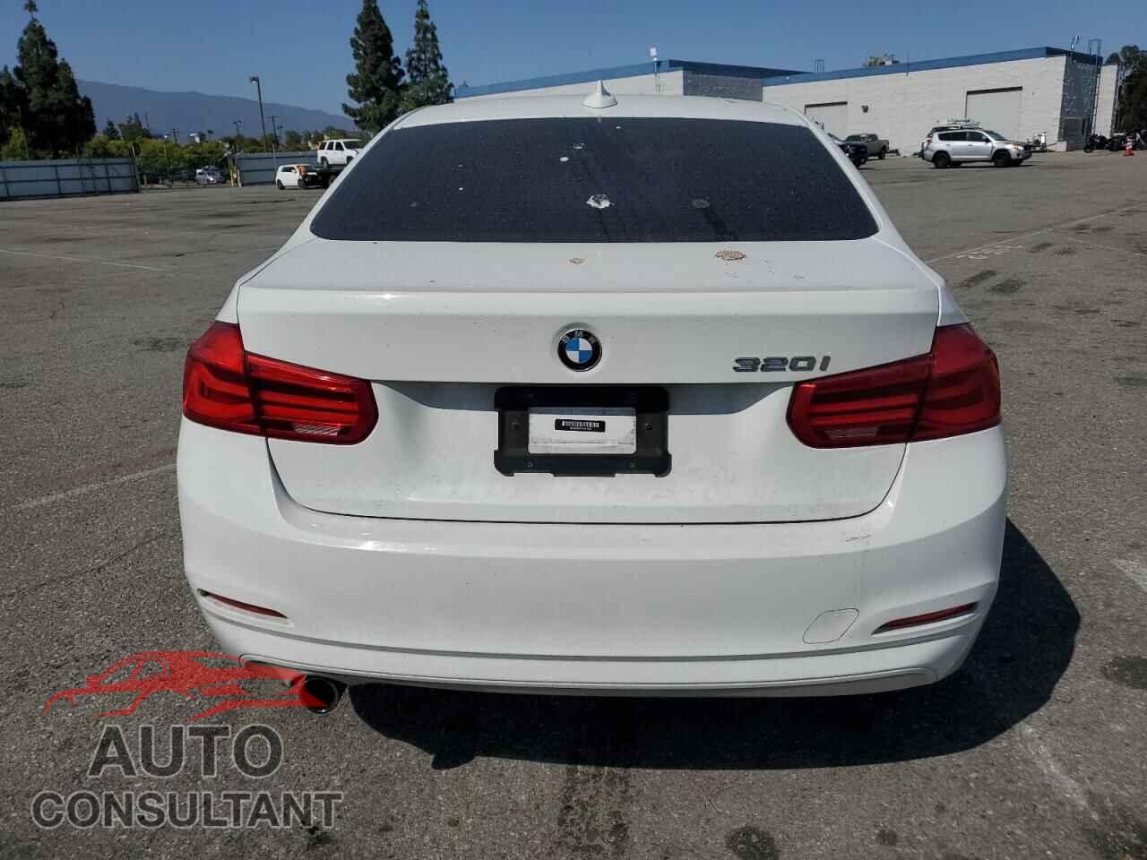 BMW 3 SERIES 2016 - WBA8A9C55GK618261