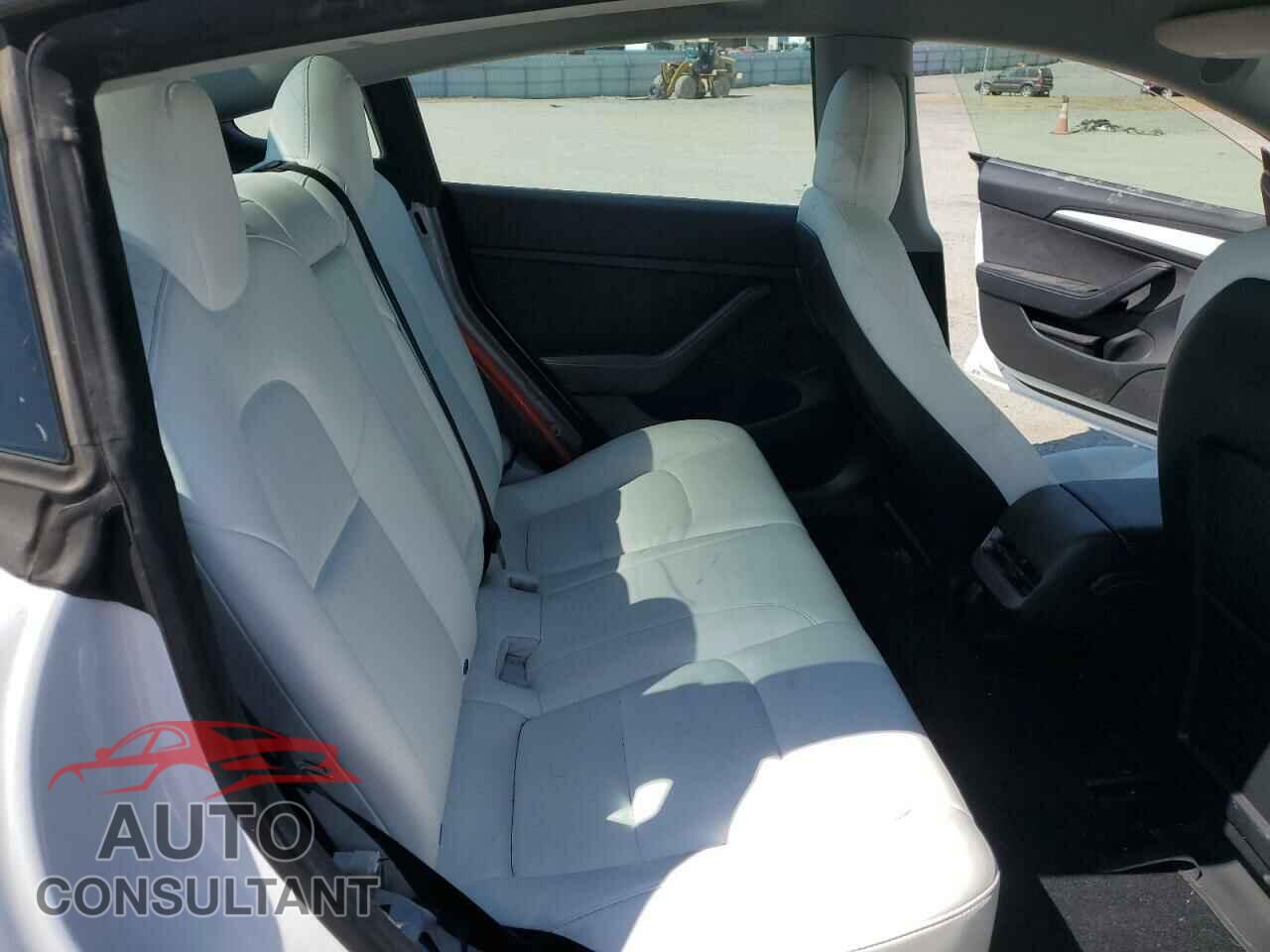 TESLA MODEL 3 2023 - 5YJ3E1EB4PF456514