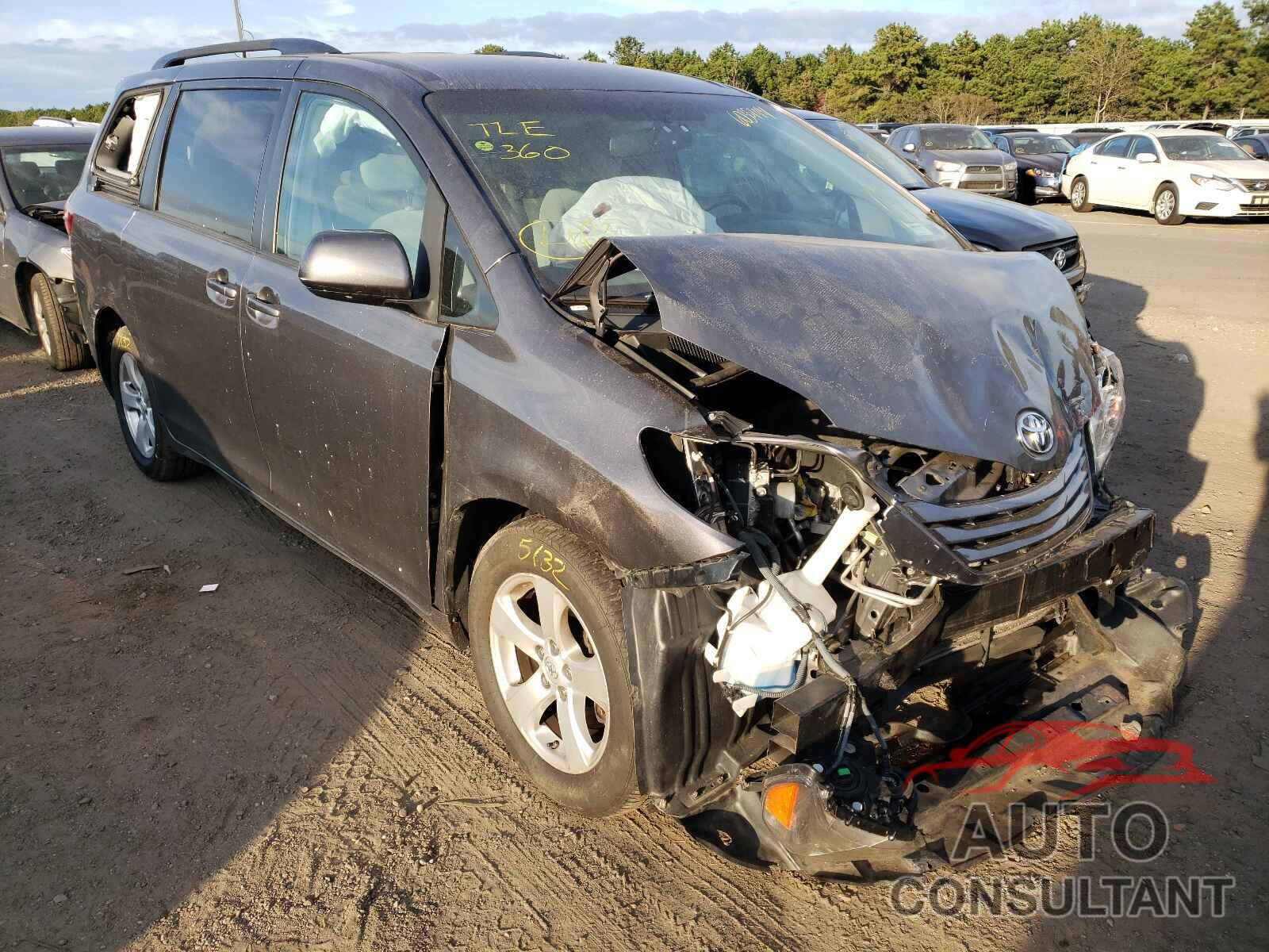 TOYOTA SIENNA 2017 - 5TDKZ3DC4HS845284