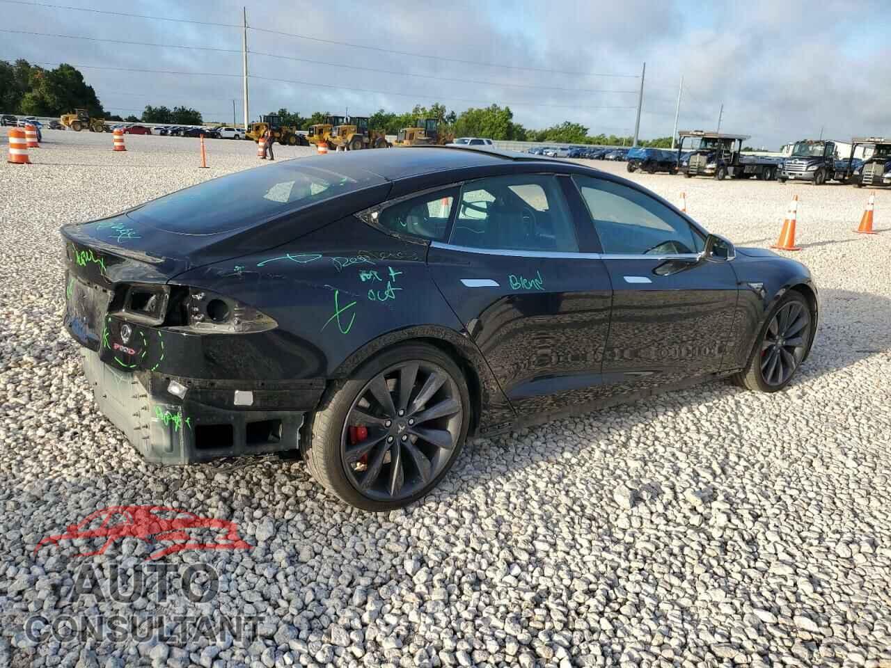 TESLA MODEL S 2016 - 5YJSA1E44GF123884