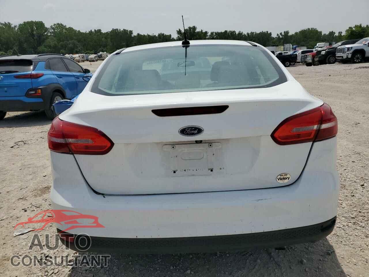 FORD FOCUS 2016 - 1FADP3F25GL404899