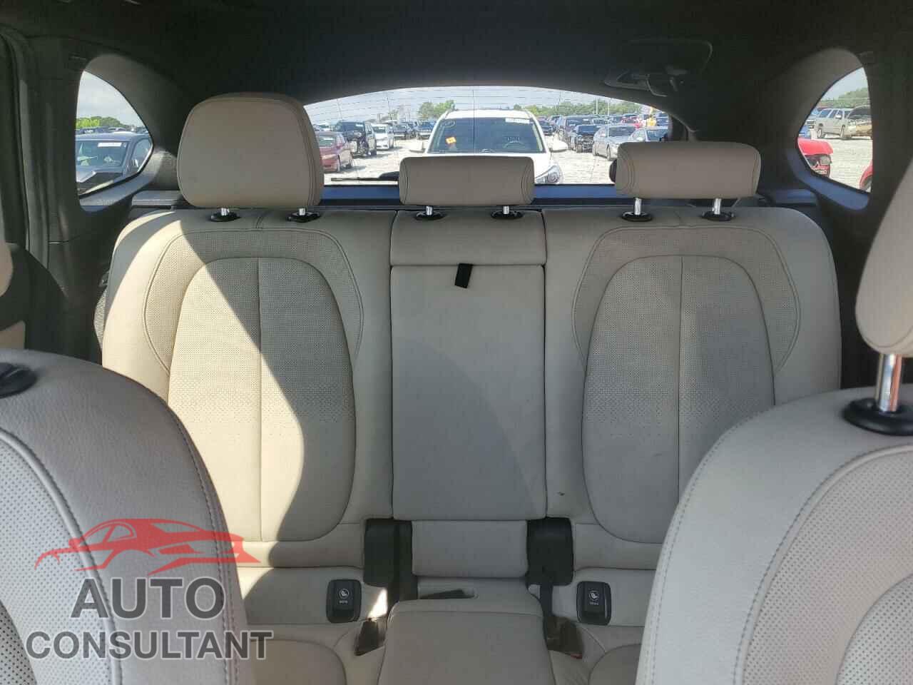 BMW X1 2017 - WBXHT3Z35H4A57457