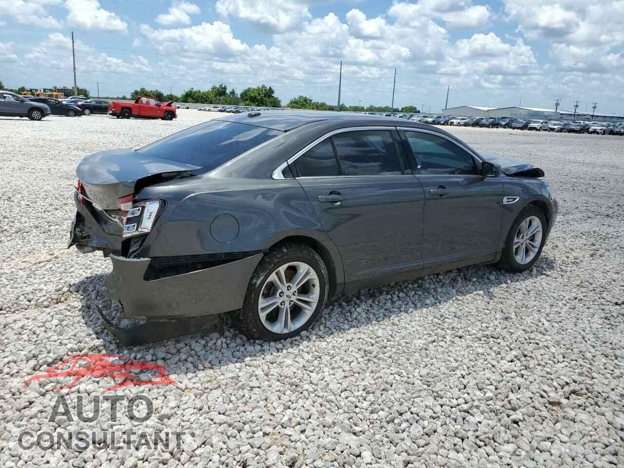 FORD TAURUS 2018 - 1FAHP2D89JG123353