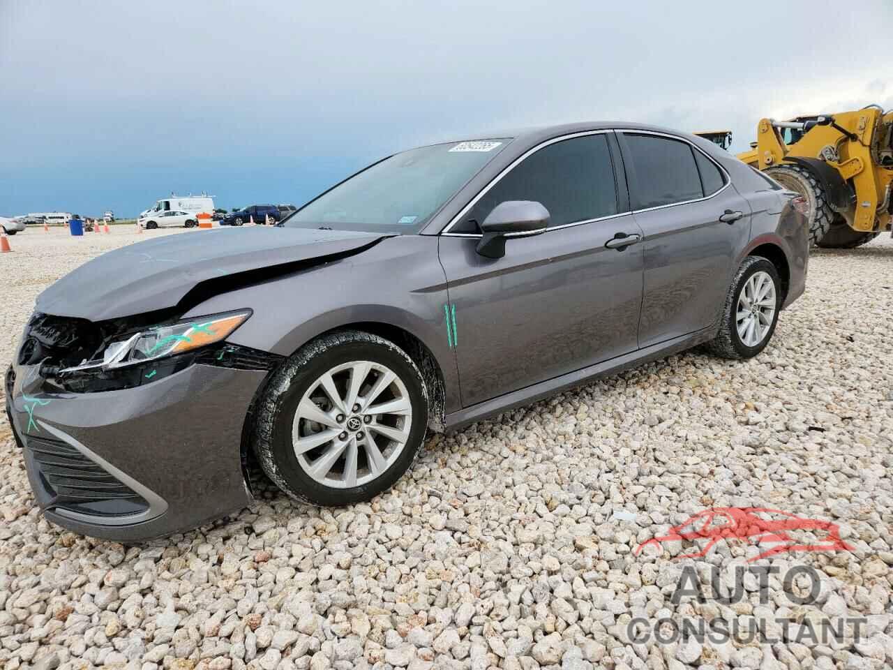 TOYOTA CAMRY 2022 - 4T1C11BKXNU058109