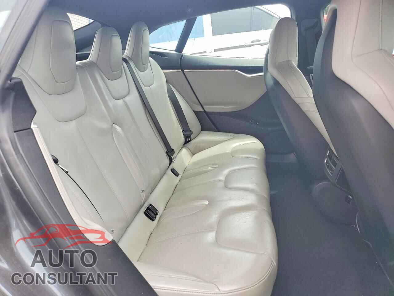 TESLA MODEL S 2016 - 5YJSA1E26GF142161