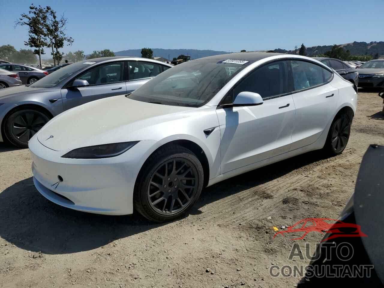 TESLA MODEL 3 2025 - 5YJ3E1EAXSF914864