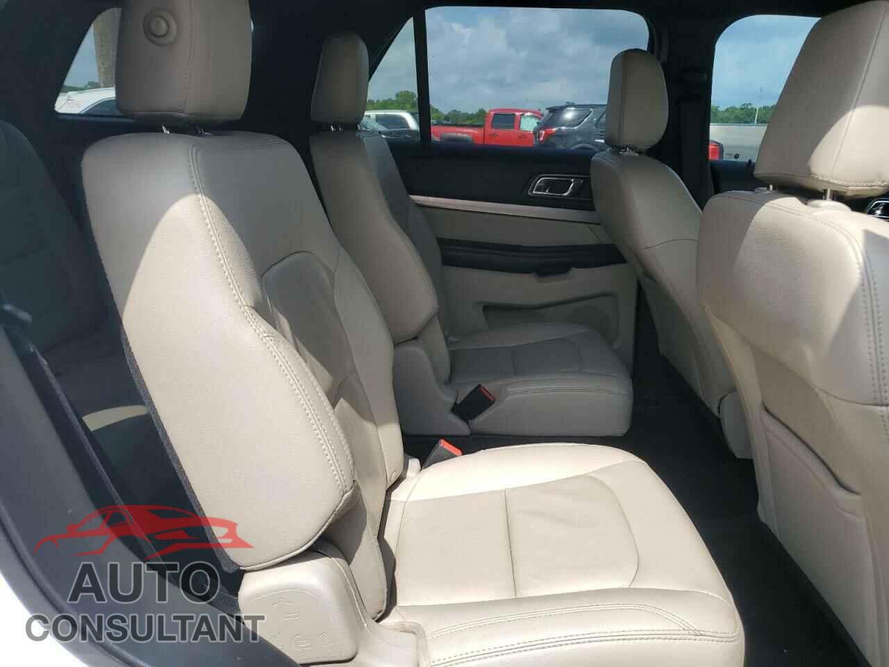 FORD EXPLORER 2018 - 1FM5K7D84JGA31474
