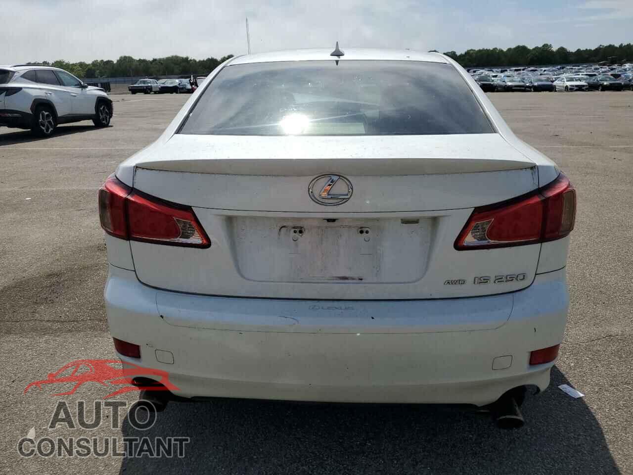 LEXUS IS 2011 - JTHCF5C24B5046196