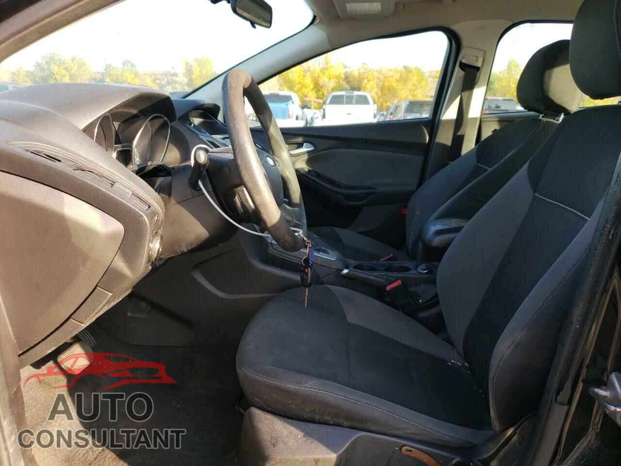 FORD FOCUS 2014 - 1FADP3F2XEL392505