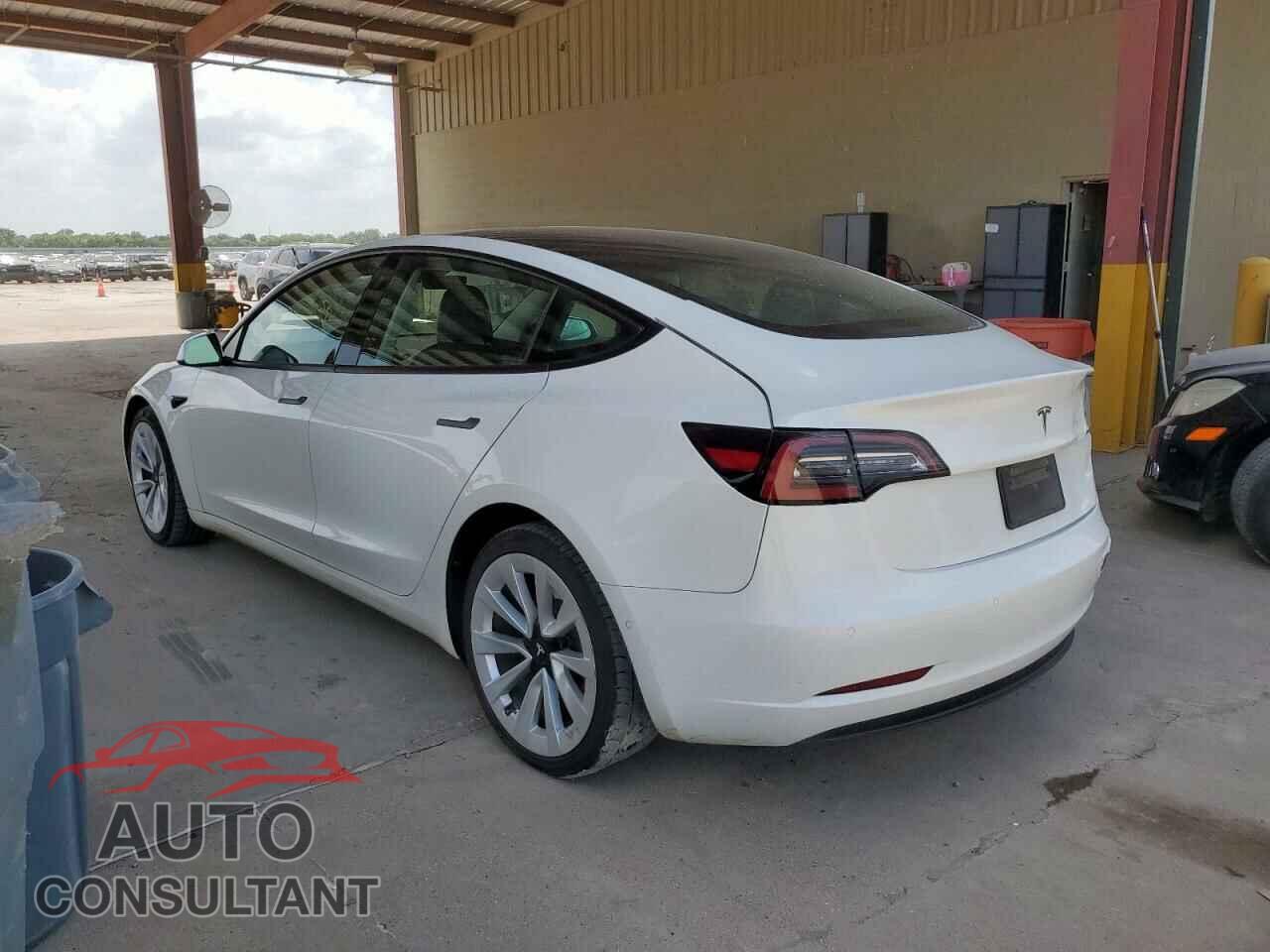 TESLA MODEL 3 2022 - 5YJ3E1EA7NF285505