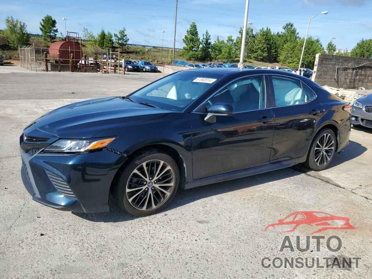 TOYOTA CAMRY 2018 - 4T1B11HK0JU581698