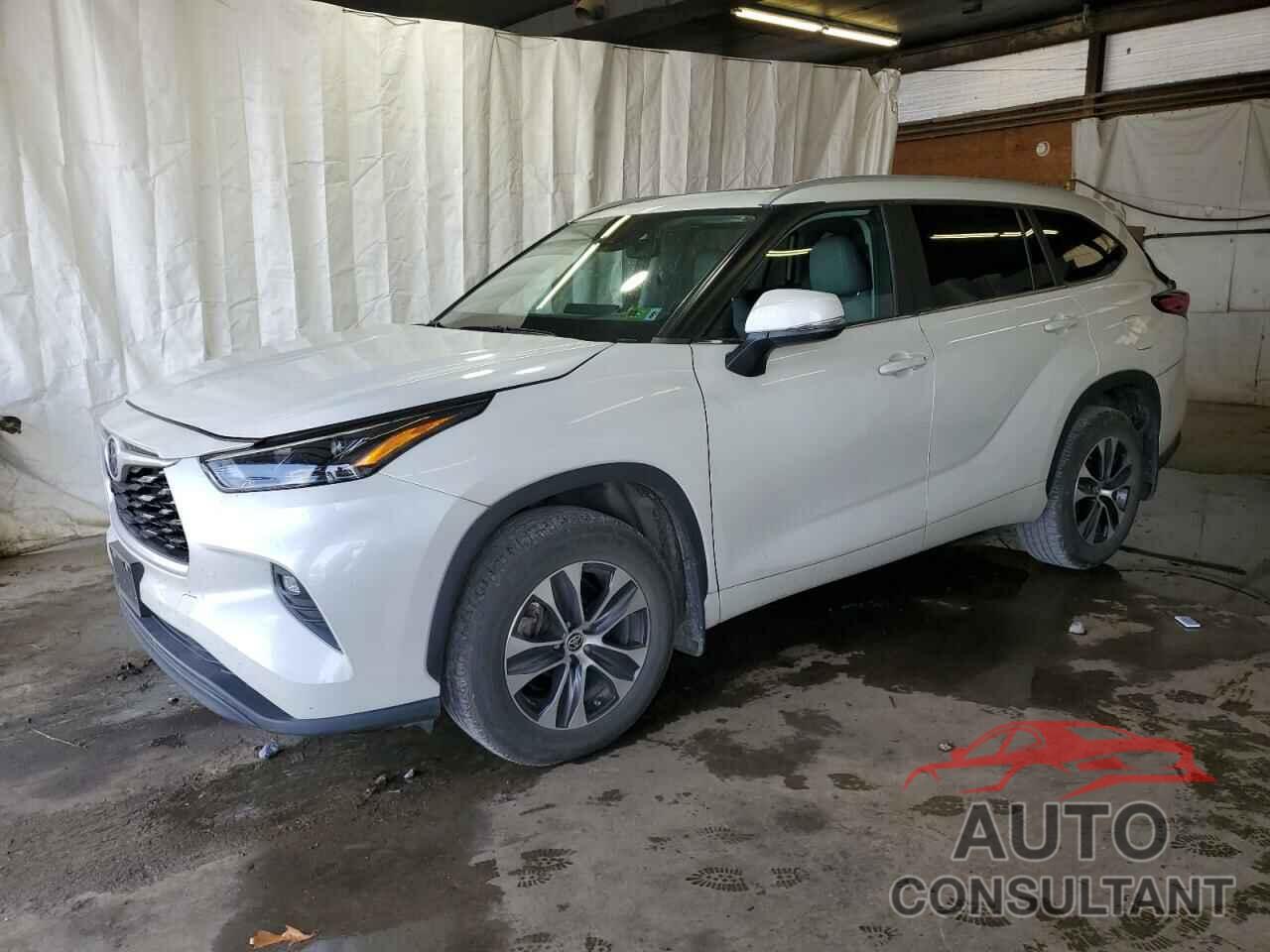 TOYOTA HIGHLANDER 2023 - 5TDKDRBH9PS028911
