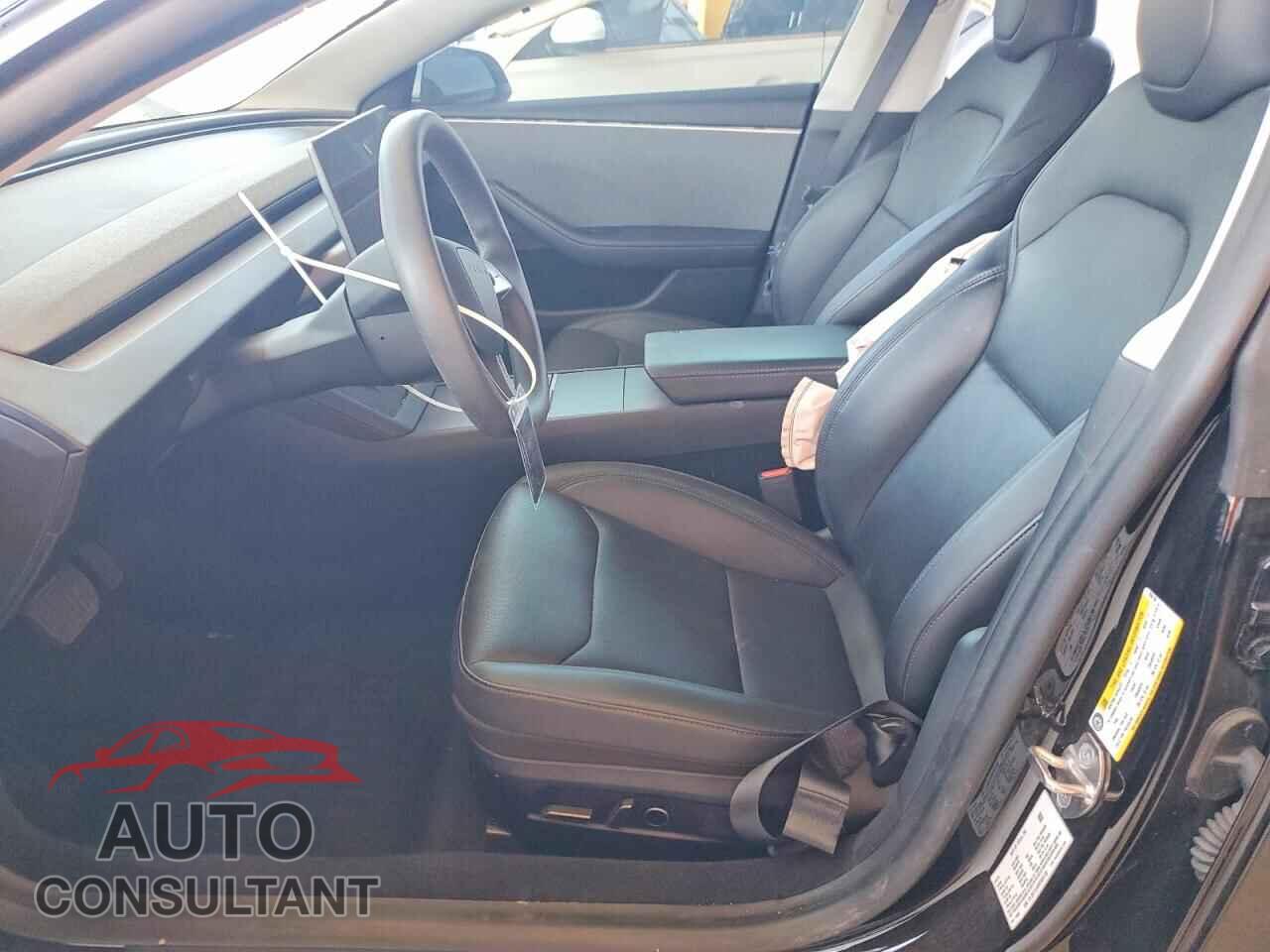 TESLA MODEL 3 2024 - 5YJ3E1EA5RF856138