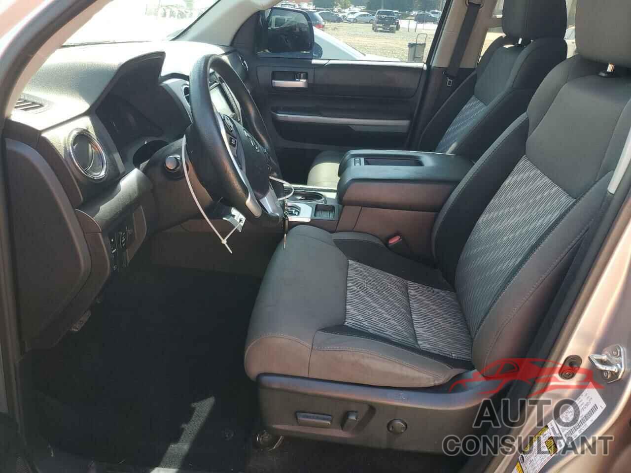 TOYOTA TUNDRA 2018 - 5TFUW5F11JX696180