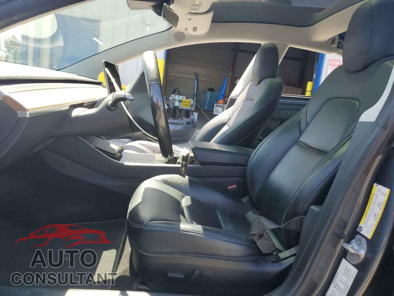 TESLA MODEL 3 2019 - 5YJ3E1EB8KF522409