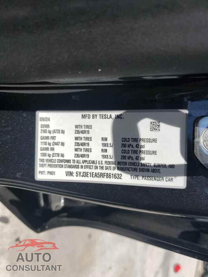 TESLA MODEL 3 2024 - 5YJ3E1EA5RF861632