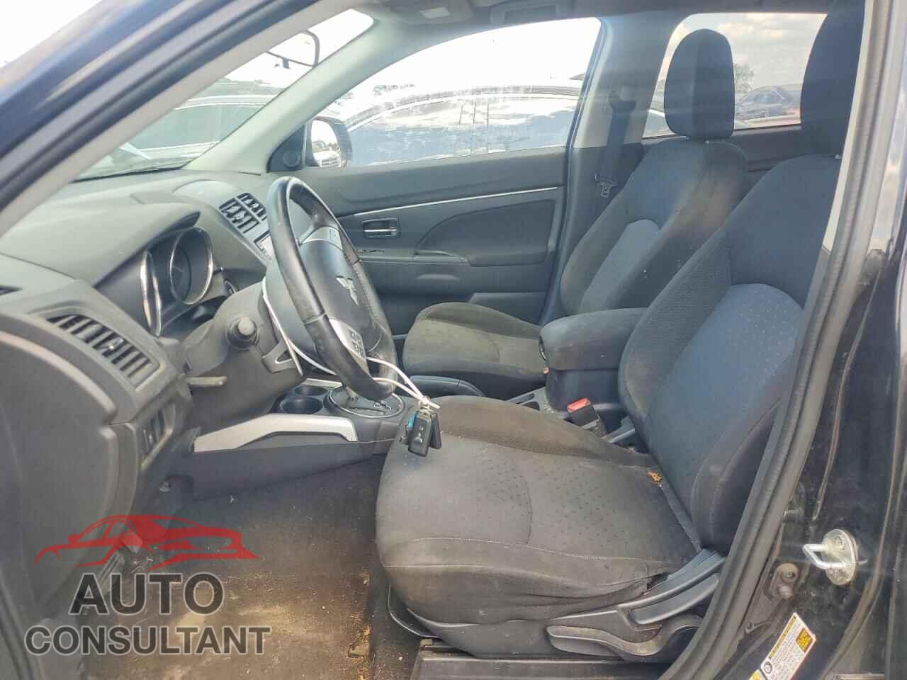 MITSUBISHI OUTLANDER 2012 - JA4AR4AU3CZ011961