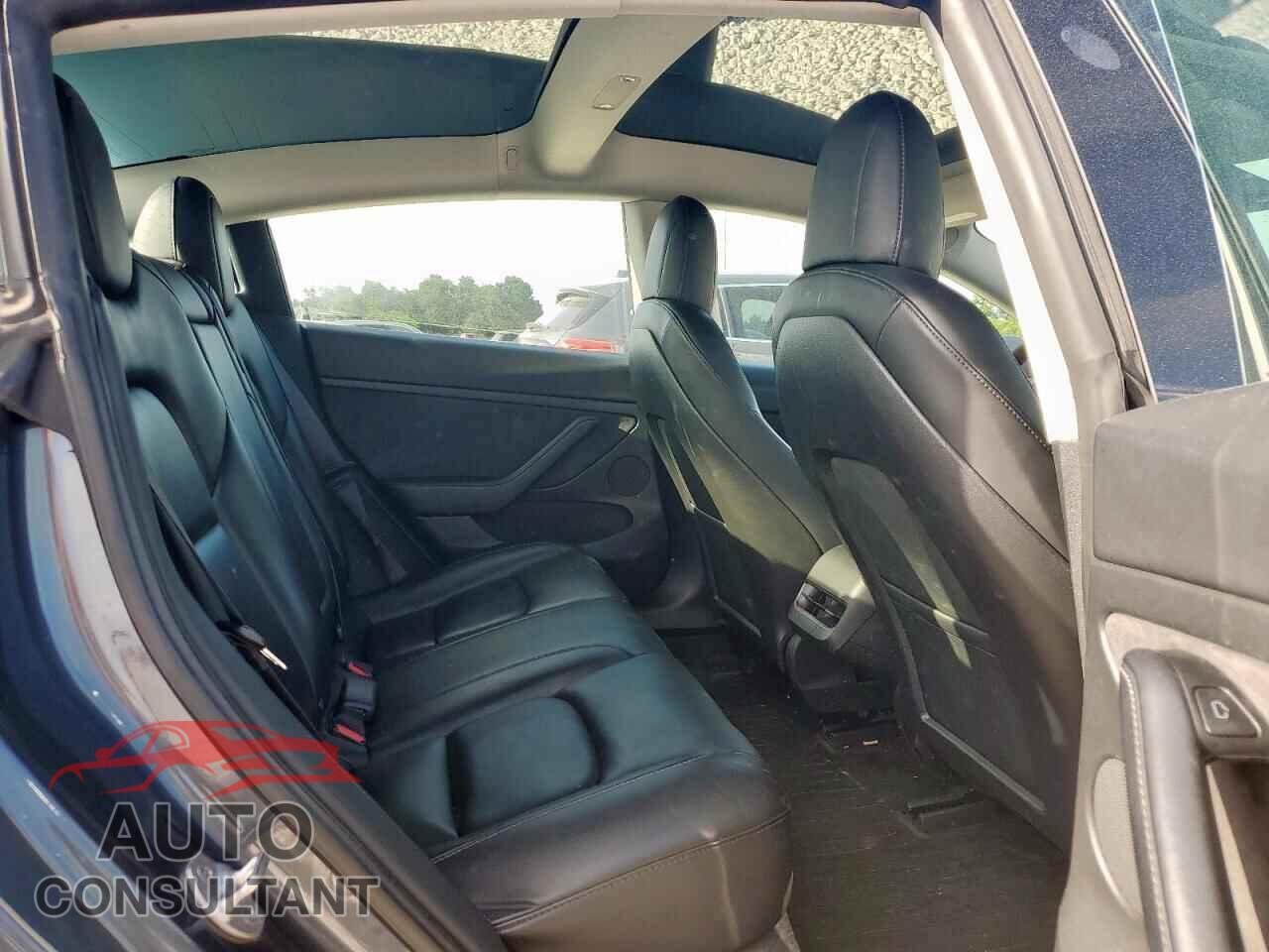 TESLA MODEL 3 2021 - 5YJ3E1EA5MF092803