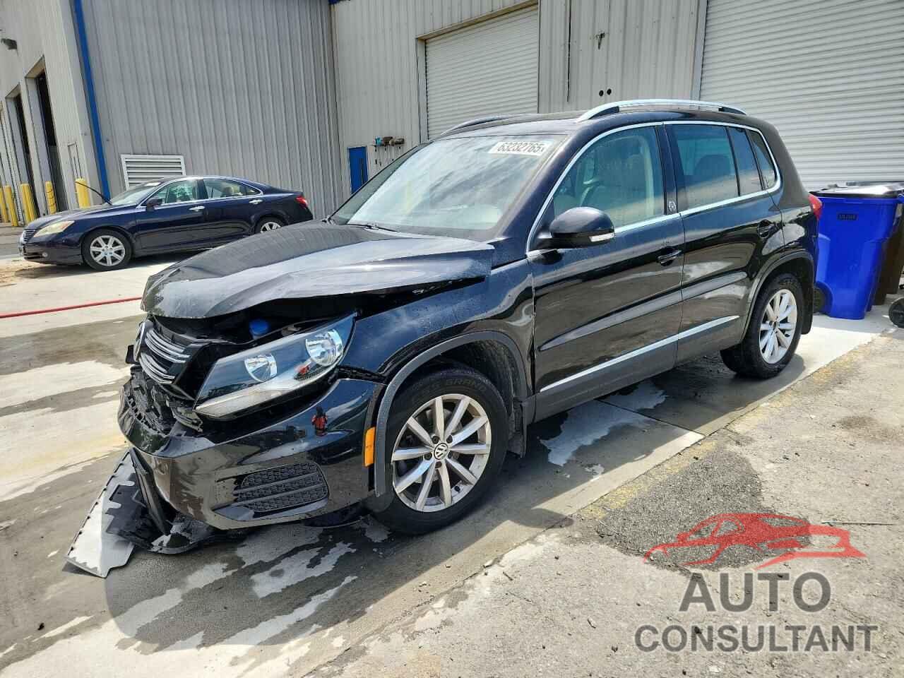 VOLKSWAGEN TIGUAN 2017 - WVGSV7AX4HW503243