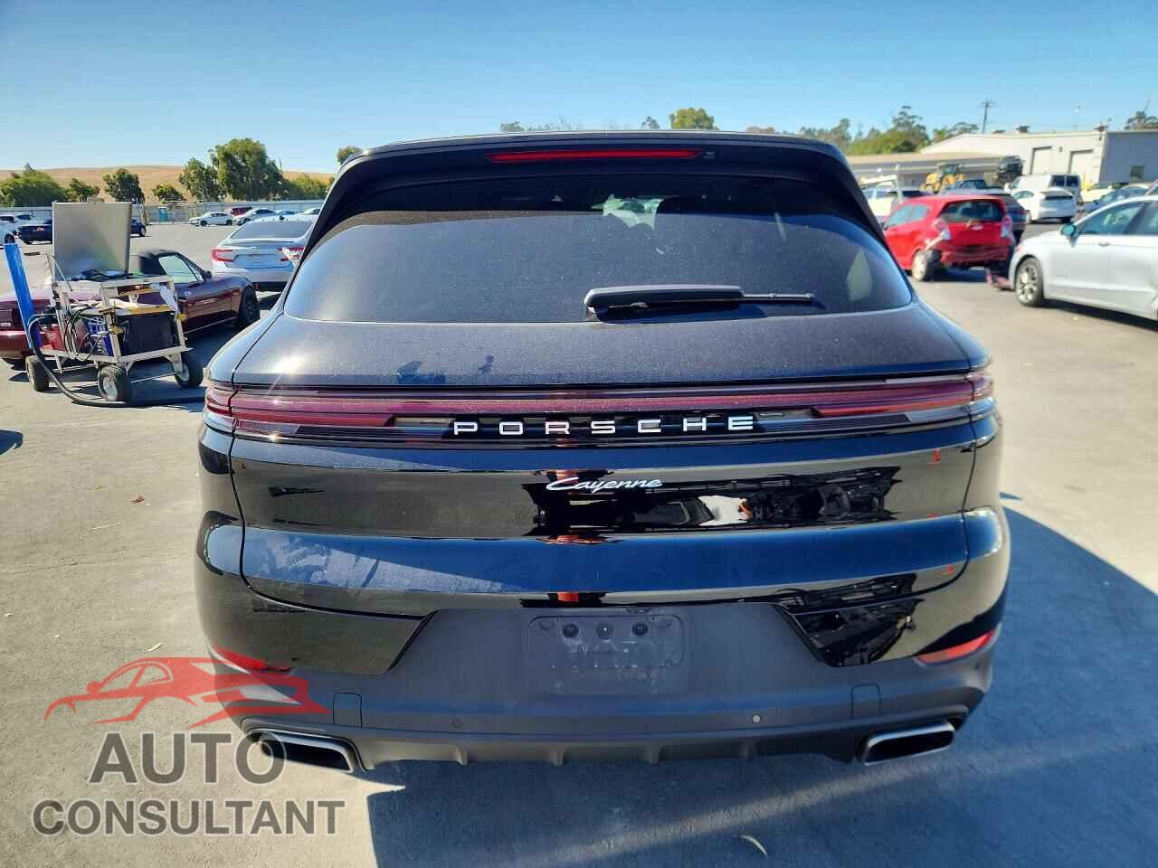 PORSCHE CAYENNE 2024 - WP1AA2AY4RDA03943