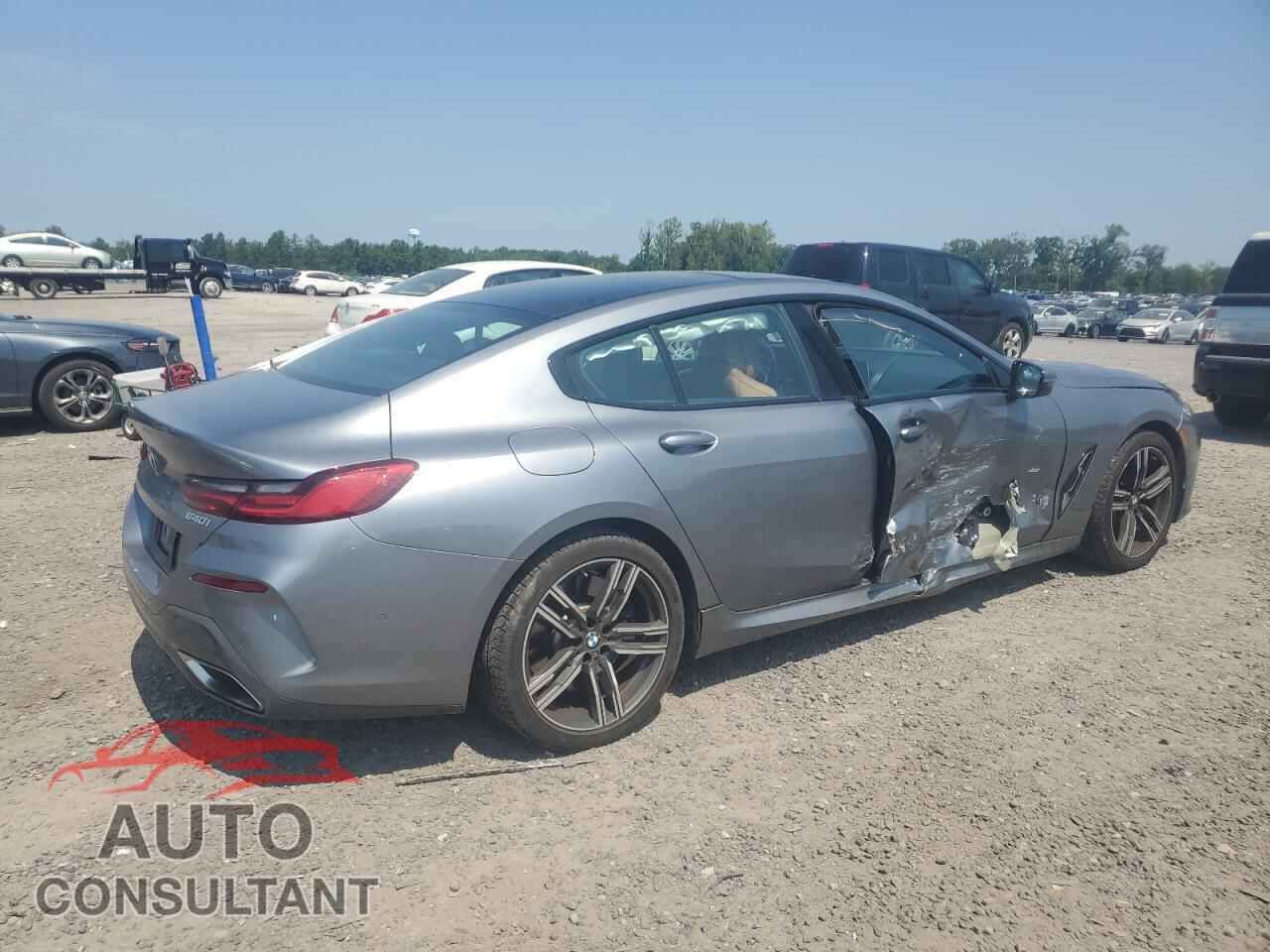 BMW 8 SERIES 2022 - WBAGV4C07NCG86501