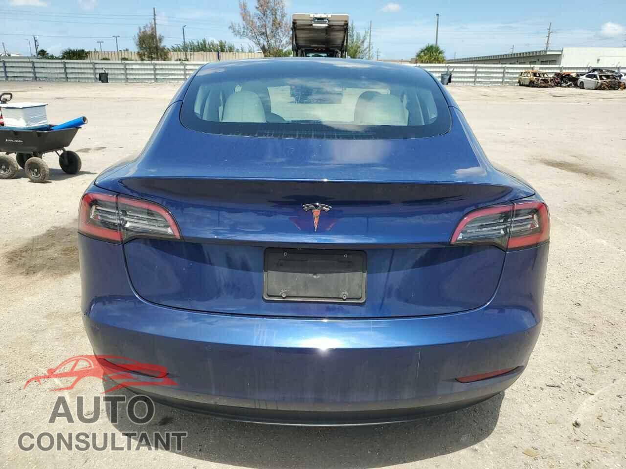 TESLA MODEL 3 2021 - 5YJ3E1EA0MF853849