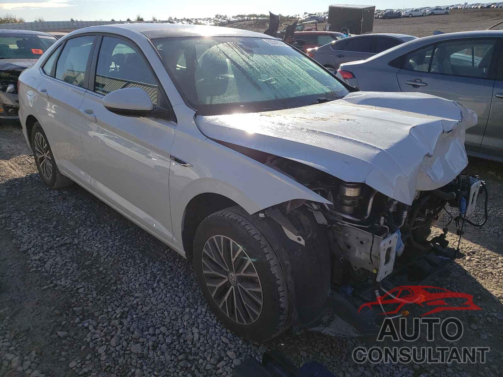 VOLKSWAGEN JETTA 2019 - 3VWEB7BU0KM249713