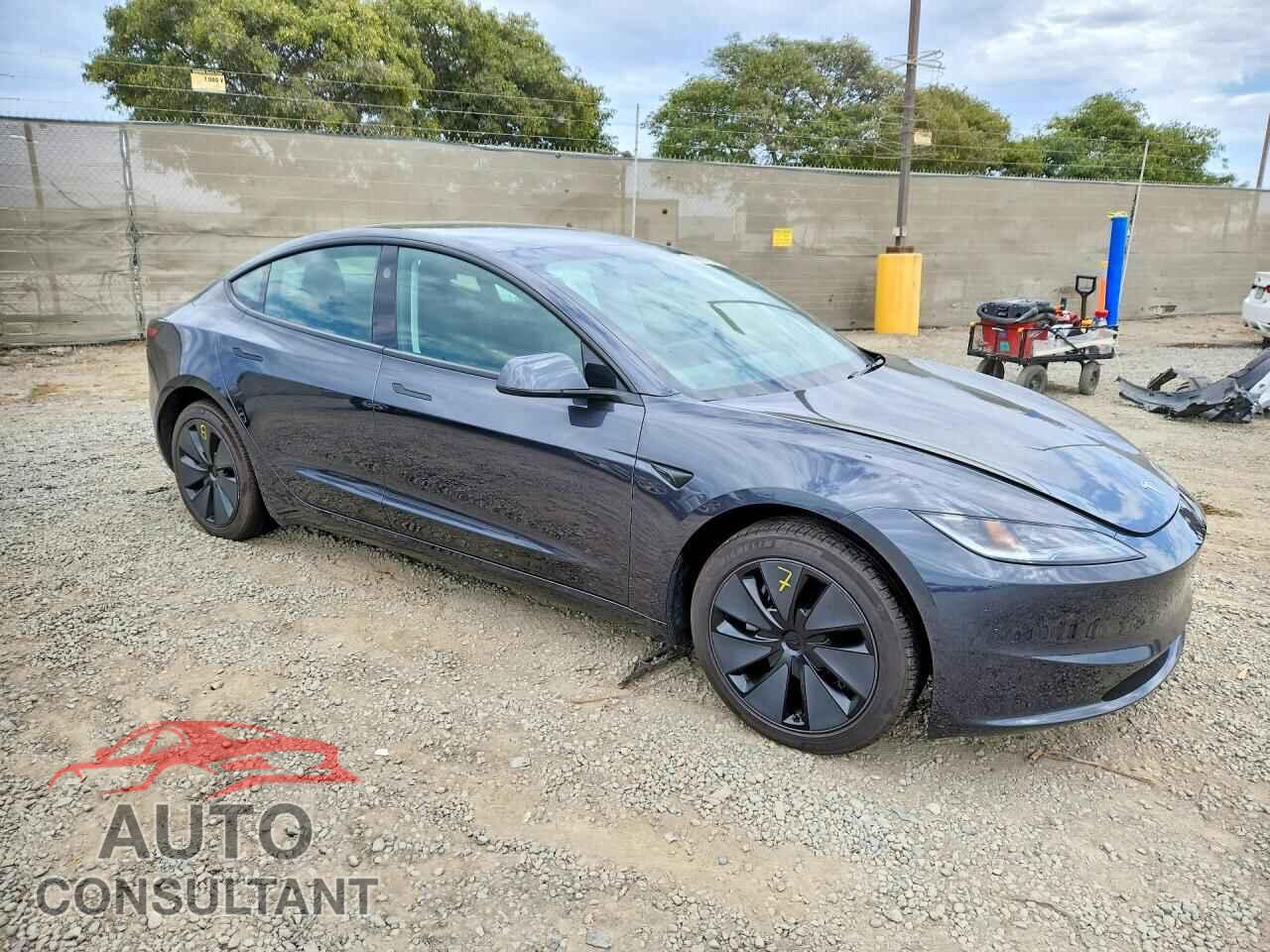 TESLA MODEL 3 2025 - 5YJ3E1EA7SF921044