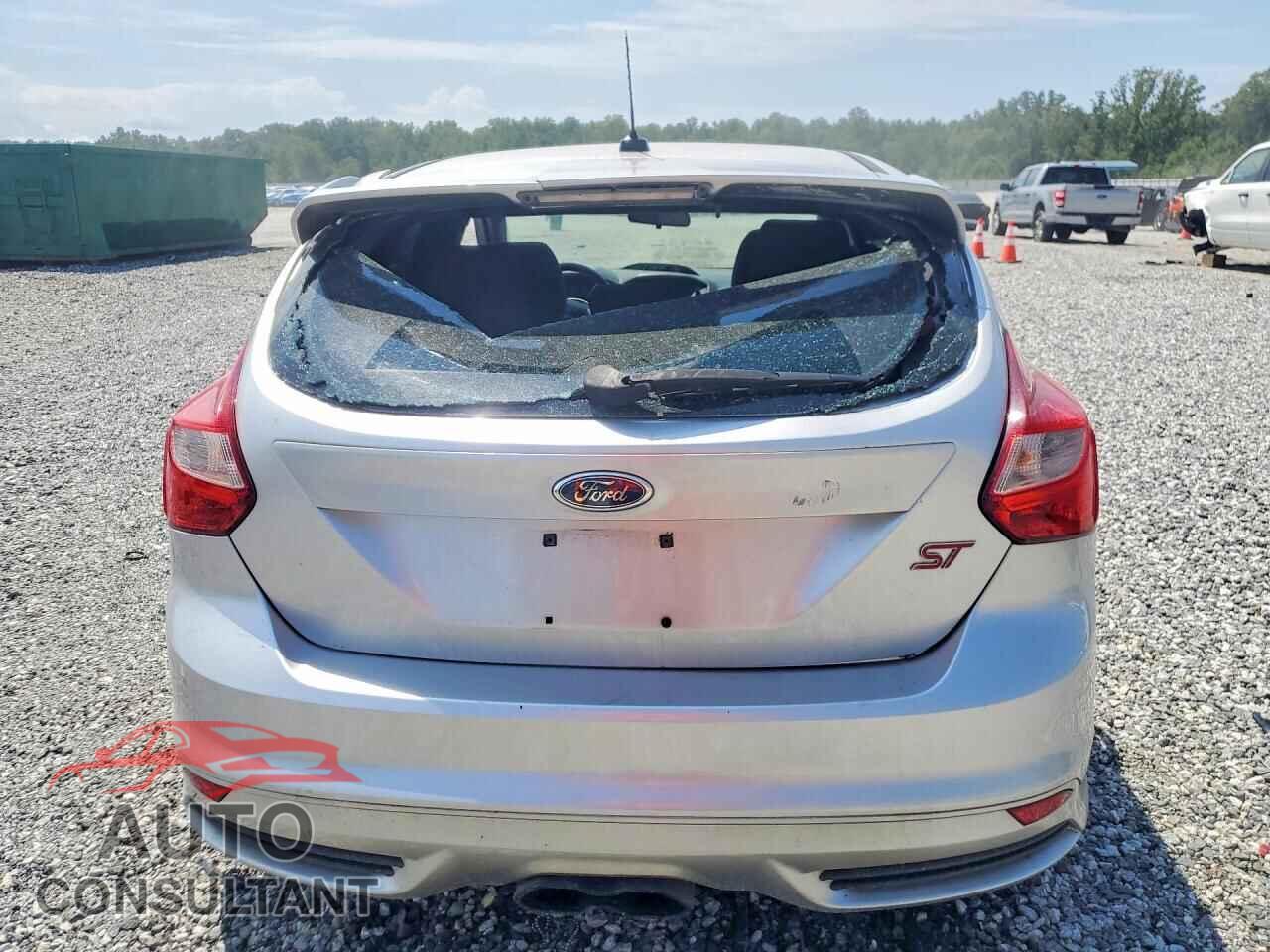 FORD FOCUS 2014 - 1FADP3L96EL268328