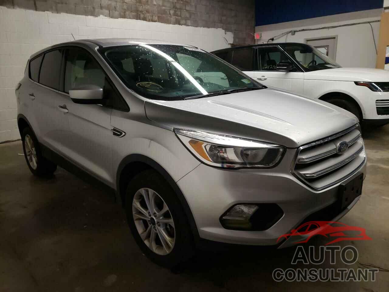 FORD ESCAPE 2017 - 1FMCU9GD3HUD50527