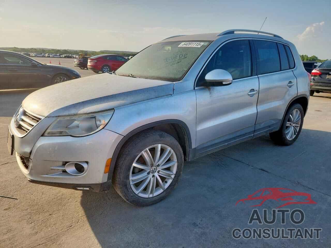 VOLKSWAGEN TIGUAN 2010 - WVGAV7AX8AW513100