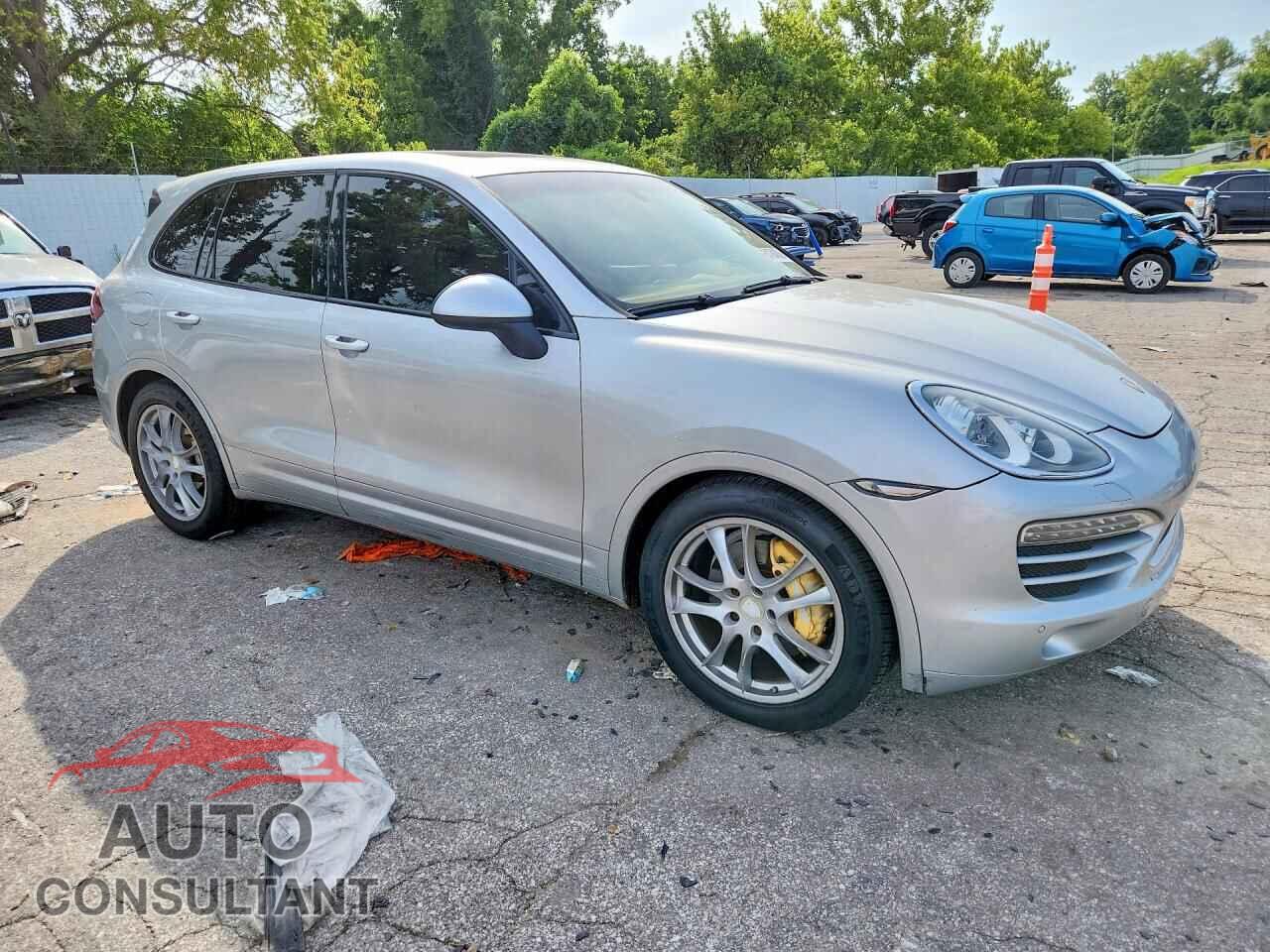 PORSCHE CAYENNE 2012 - WP1AA2A2XCLA07214
