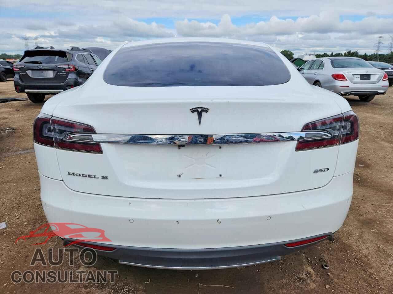 TESLA MODEL S 2015 - 5YJSA1H29FF084802