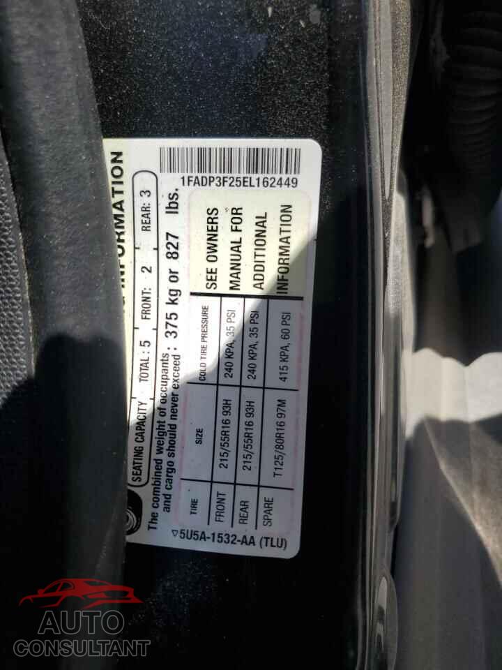 FORD FOCUS 2014 - 1FADP3F25EL162449