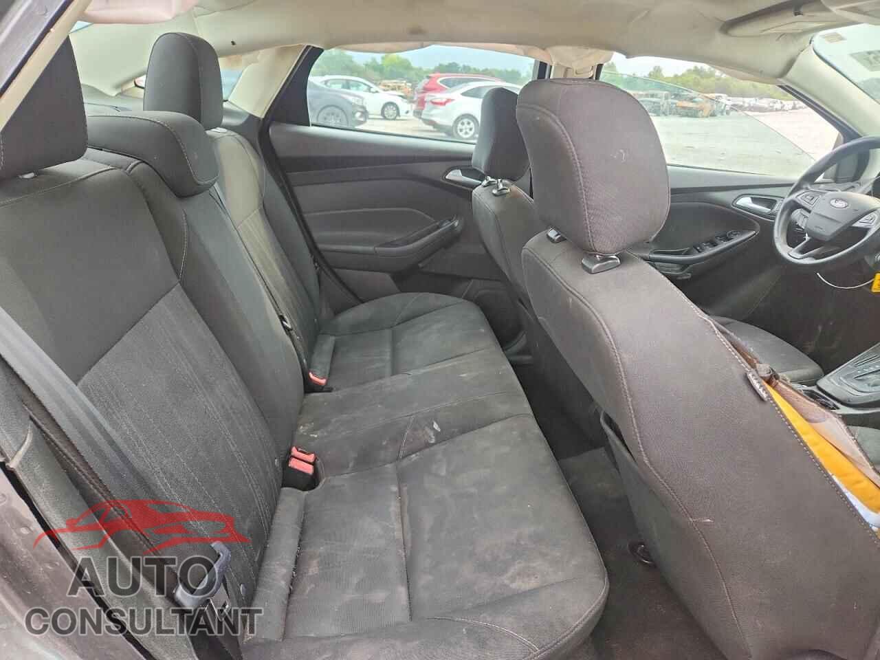 FORD FOCUS 2016 - 1FADP3F28GL242752