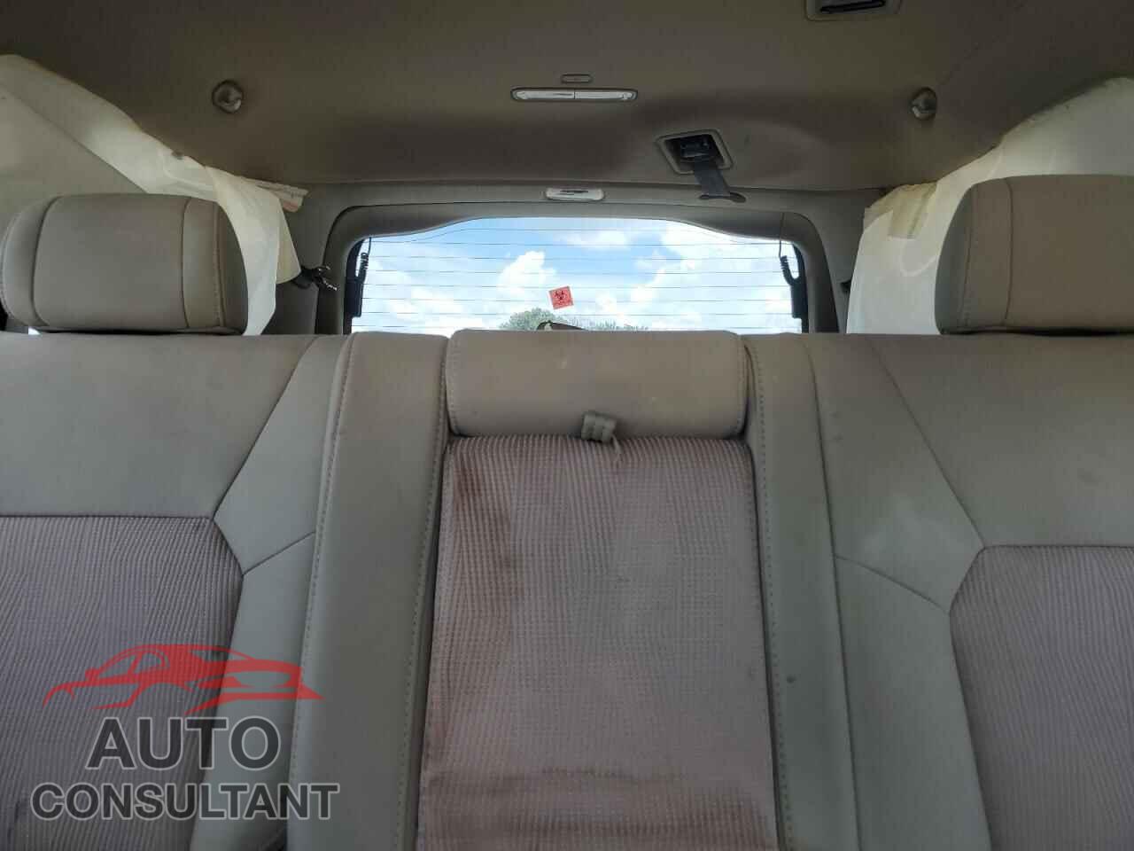 HONDA PILOT 2011 - 5FNYF3H43BB002713